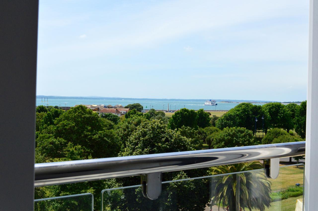 Q8 Boutique Hotel Portsmouth Esterno foto